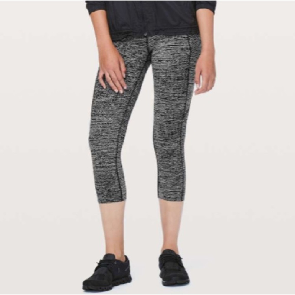 Lululemon Athletica Fast and Free Crop 19” Nulux Leggings Size 6